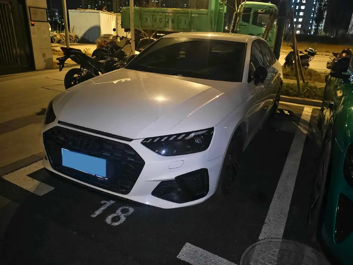 2024 Audi A4L 2.0T 245HP L4 7DCT