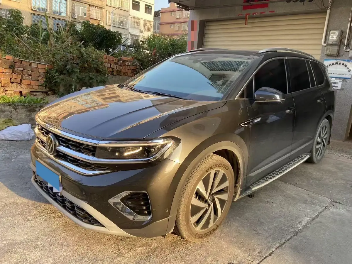 2021 Volkswagen Talagon 2.0T 220HP L4 7DCT