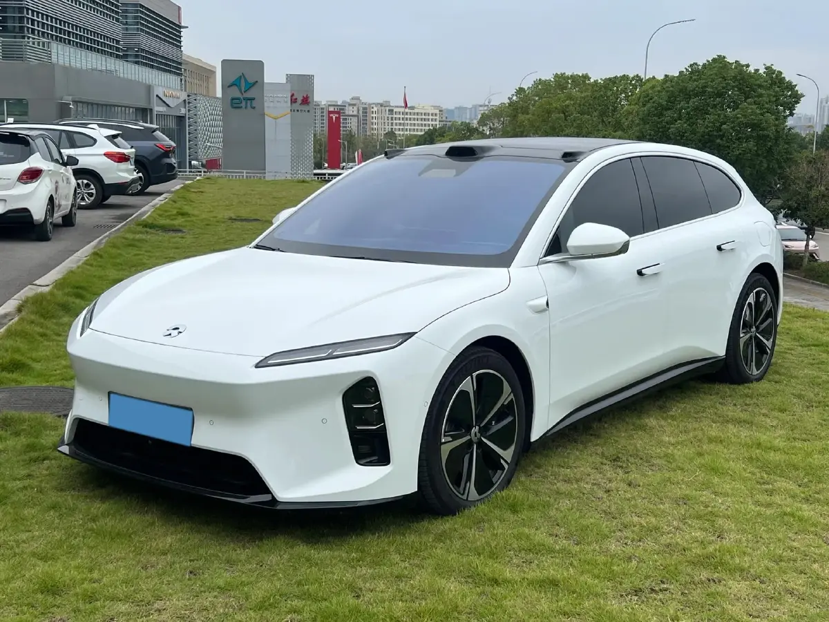 2023 NIO ET5T BEV 75KWH