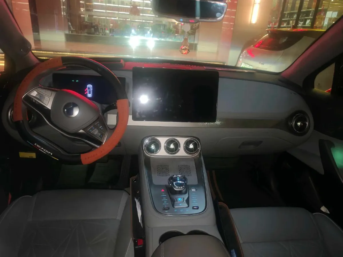 2023 Denza N8 1.5T 139HP L4 E-CVT PHEV 45.8KWH,autocango,china used car exporter,china ev exporter,chinese used car exporter,chinese used ev exporter