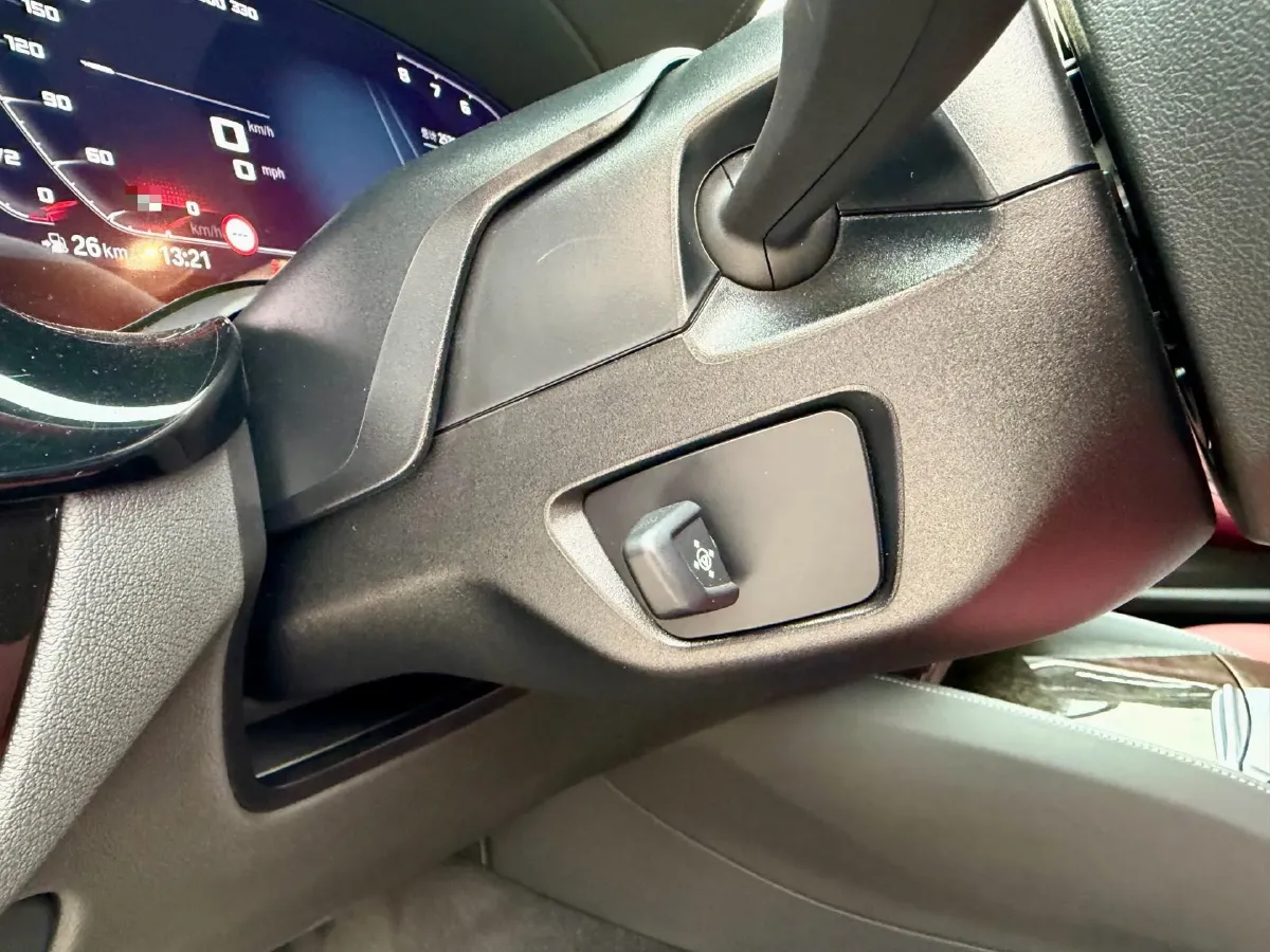 2022 BMW 5 Series 2.0T 184HP L4 8AT,autocango,china used car exporter,china ev exporter,chinese used car exporter,chinese used ev exporter