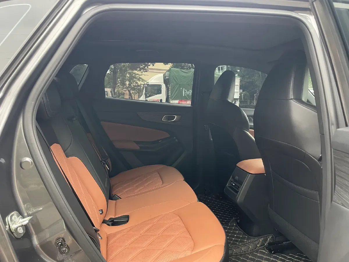 2023 Venucia VX6 BEV 62KWH,autocango,china used car exporter,china ev exporter,chinese used car exporter,chinese used ev exporter