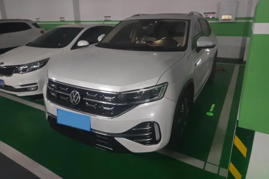 2023 Volkswagen Tayron 2.0T 186HP L4 7DCT