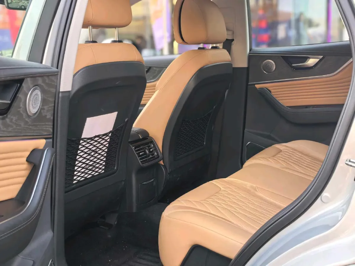 2023 HongQi HS5 2.0T 252HP L4 8AT,autocango,china used car exporter,china ev exporter,chinese used car exporter,chinese used ev exporter