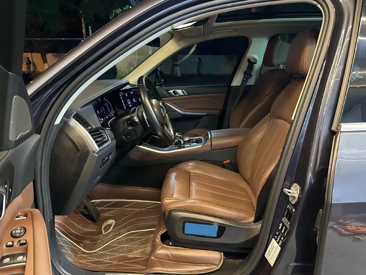 2020 BMW X5 3.0T 340HP L6 8AT,autocango,china used car exporter,china ev exporter,chinese used car exporter,chinese used ev exporter