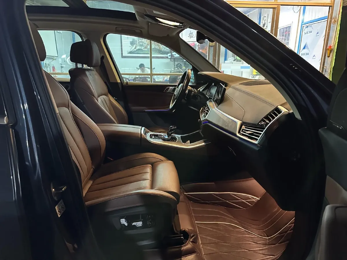 2020 BMW X5 3.0T 340HP L6 8AT,autocango,china used car exporter,china ev exporter,chinese used car exporter,chinese used ev exporter