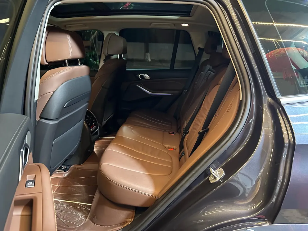 2020 BMW X5 3.0T 340HP L6 8AT,autocango,china used car exporter,china ev exporter,chinese used car exporter,chinese used ev exporter