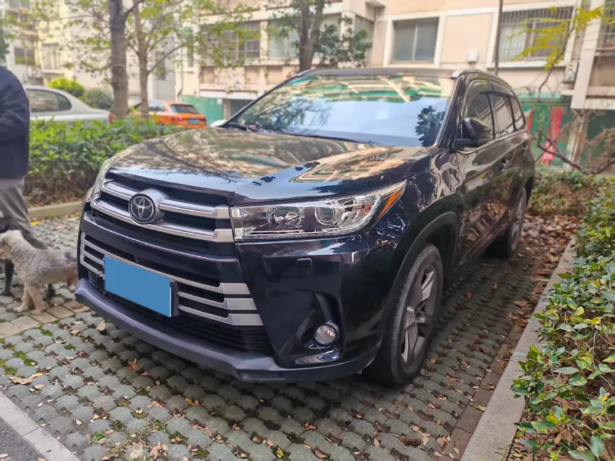 2019 HanTeng V7 1.5T 156HP L4 6AT,autocango,china used car exporter,china ev exporter,chinese used car exporter,chinese used ev exporter