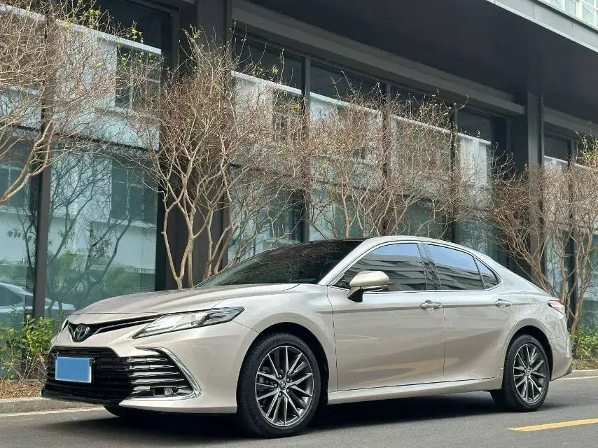 2021 Toyota Camry 2.5L 209HP L4 8AT