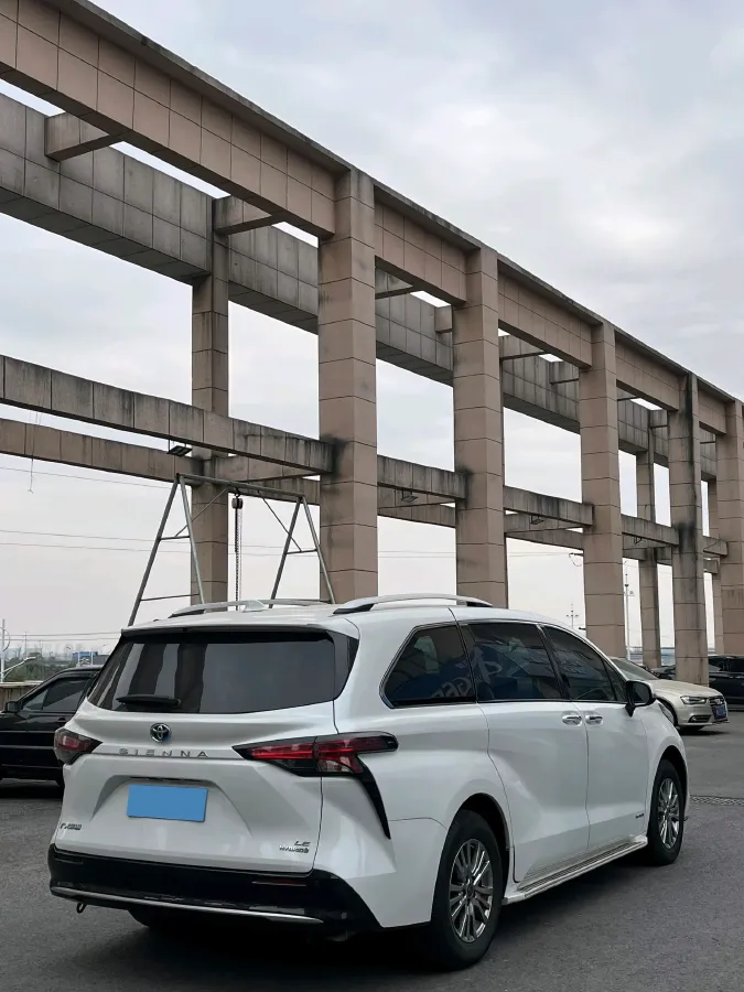 2023 Toyota Sienna 2.5L 189HP L4 E-CVT Hybrid,autocango,china used car exporter,china ev exporter,chinese used car exporter,chinese used ev exporter