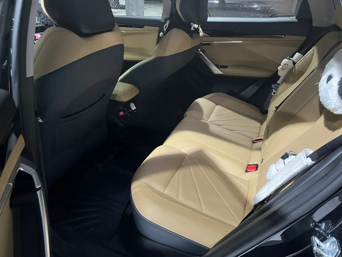 2023 Geely StarRay 1.5T 181HP L4 7DCT,autocango,china used car exporter,china ev exporter,chinese used car exporter,chinese used ev exporter