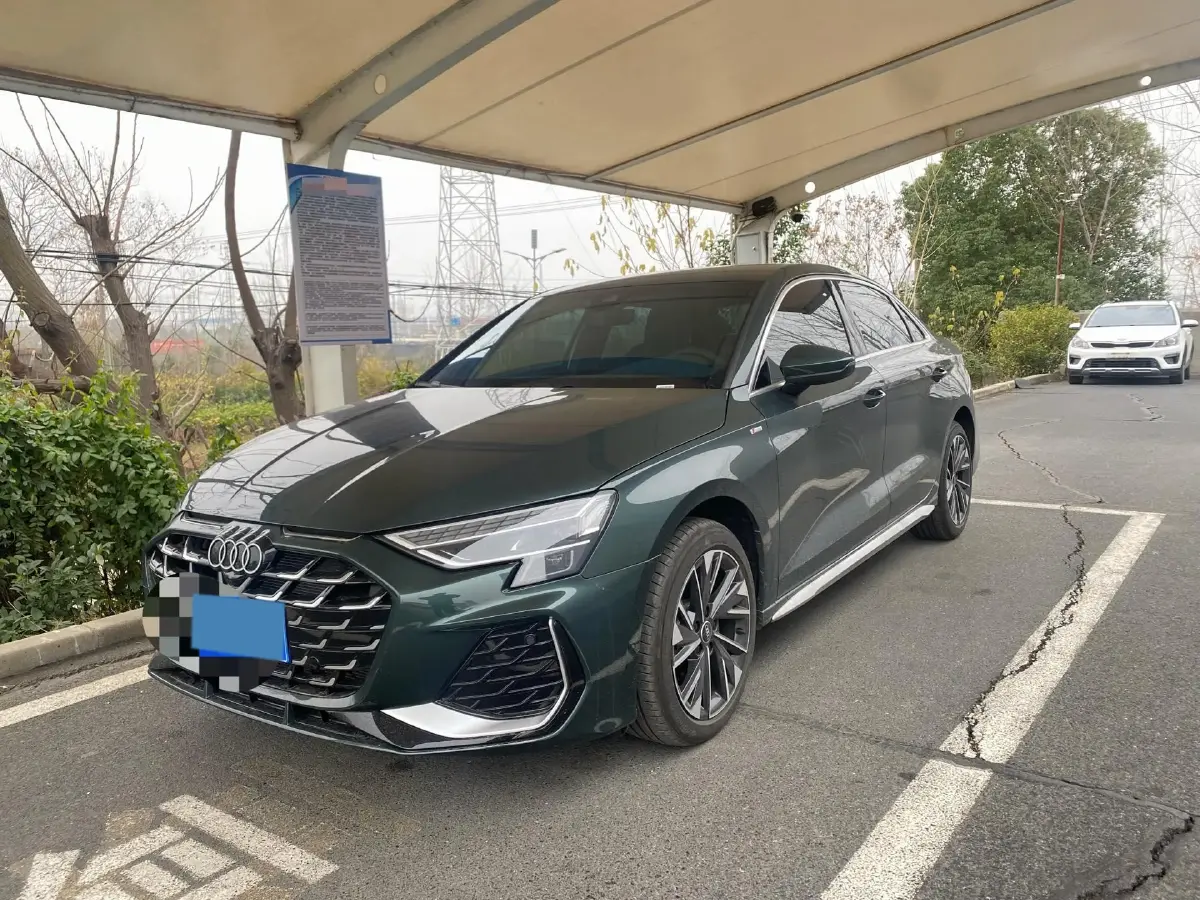 2025 Audi A3 1.5T 160HP L4 7DCT