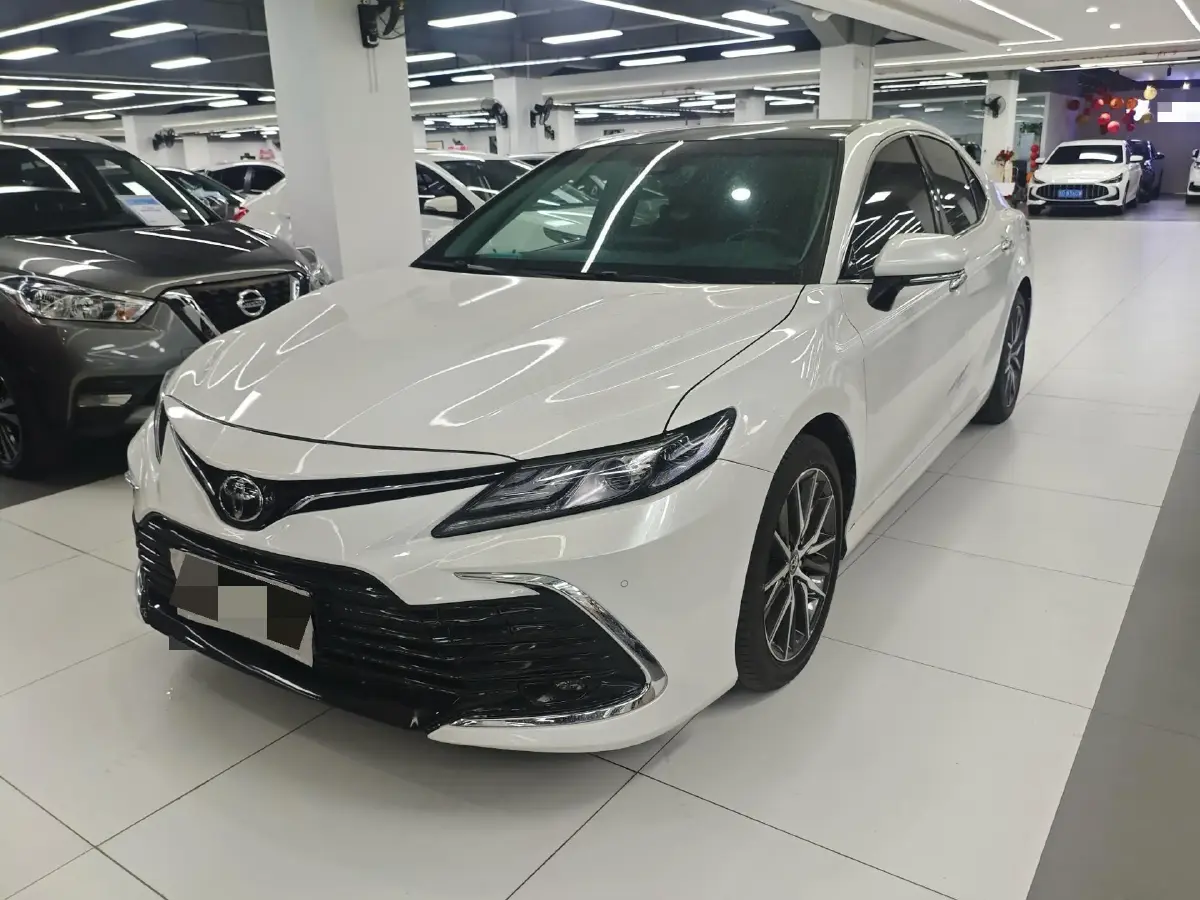 2021 Toyota Camry 2.5L 209HP L4 8AT