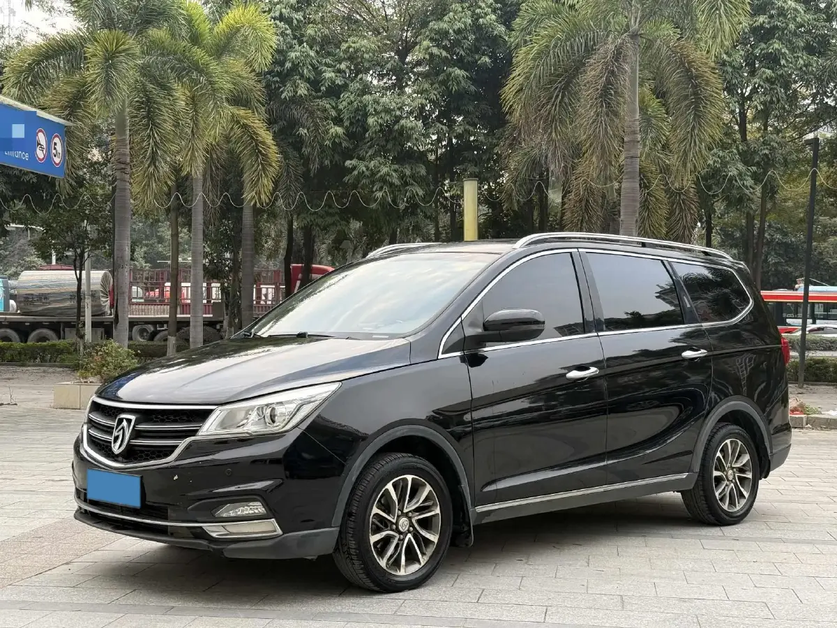 2017 BaoJun 730 1.5T 150HP L4 6MT