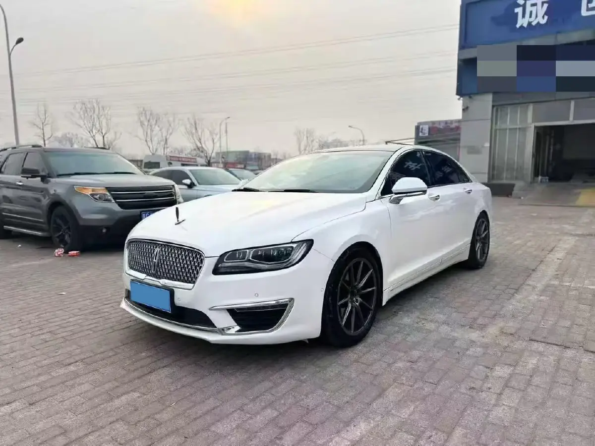 2019 Lincoln MKZ 2.0T 203HP L4 6AT