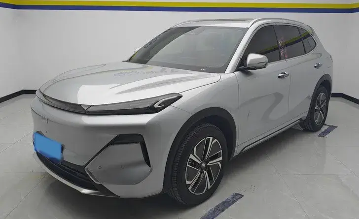 2025 BYD Sea Lion 05 DM-i 1.5L 101HP L4 E-CVT PHEV 18.3KWH