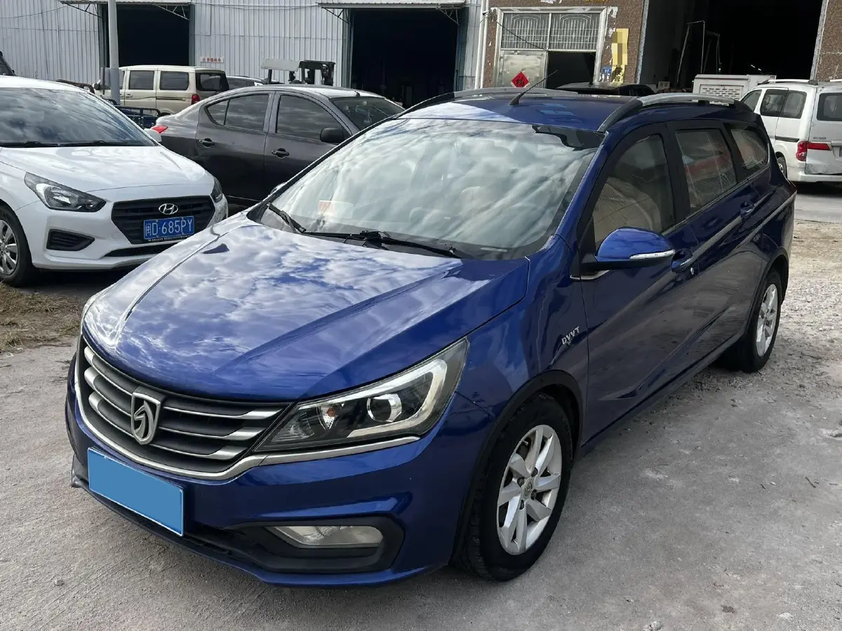 2017 BaoJun 310W 1.5L 112HP L4 6MT
