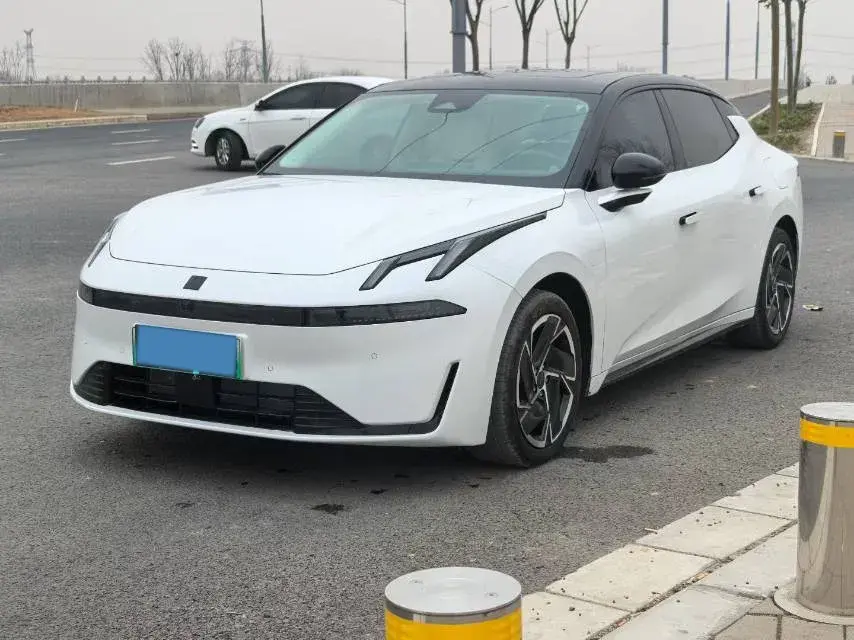 2024 LYNK&CO 01 2.0T 254HP L4 8AT