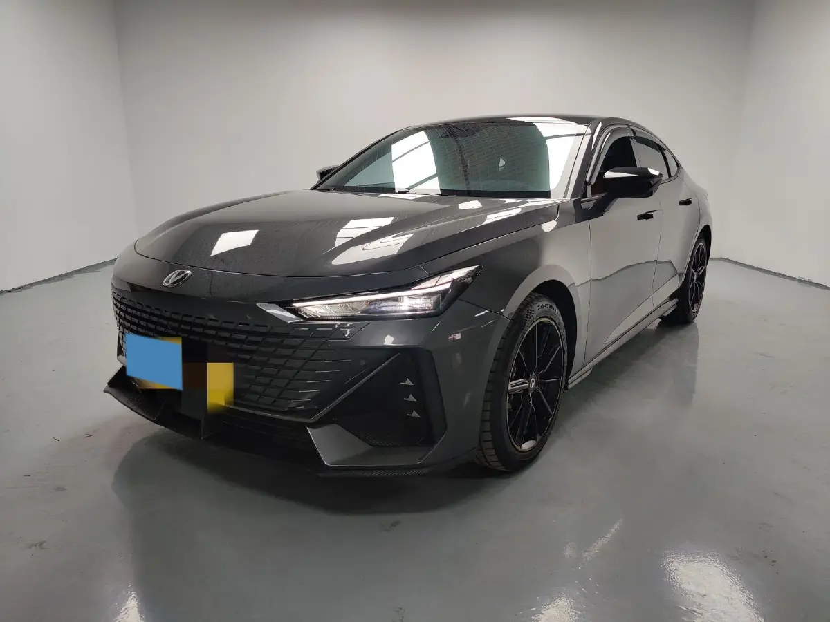 2022 ChangAn UNI-V 1.5T 188HP L4 7DCT