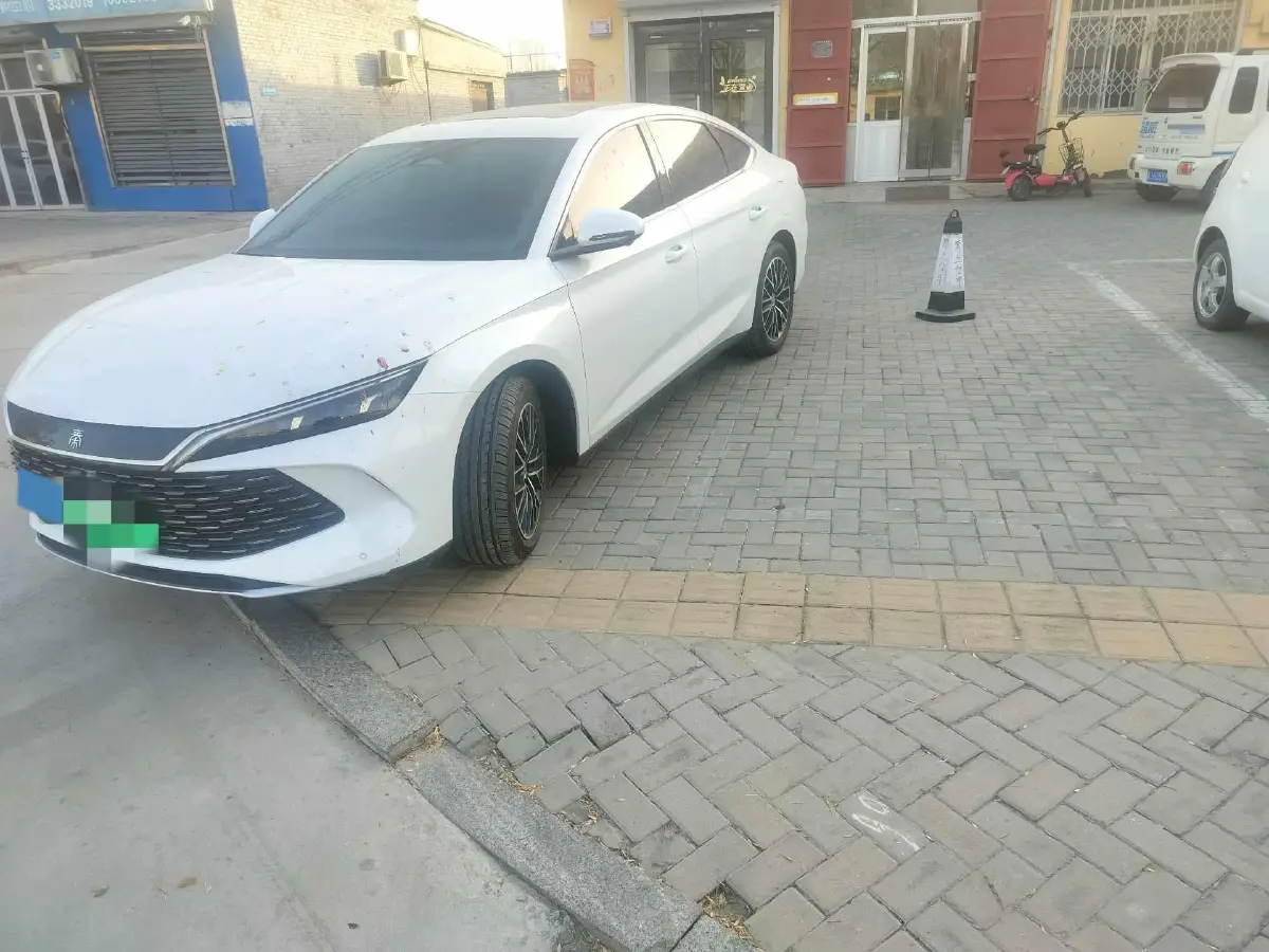 2024 BYD QinL 1.5L 101HP L4 E-CVT PHEV 15.87KWH