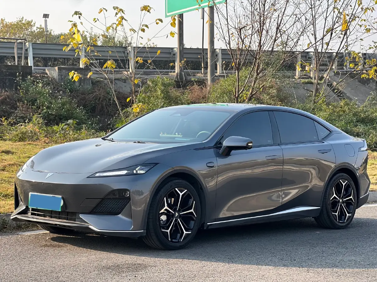 2024 Deepal SL03 1.5L 95HP L4 REEV 28.39KWH