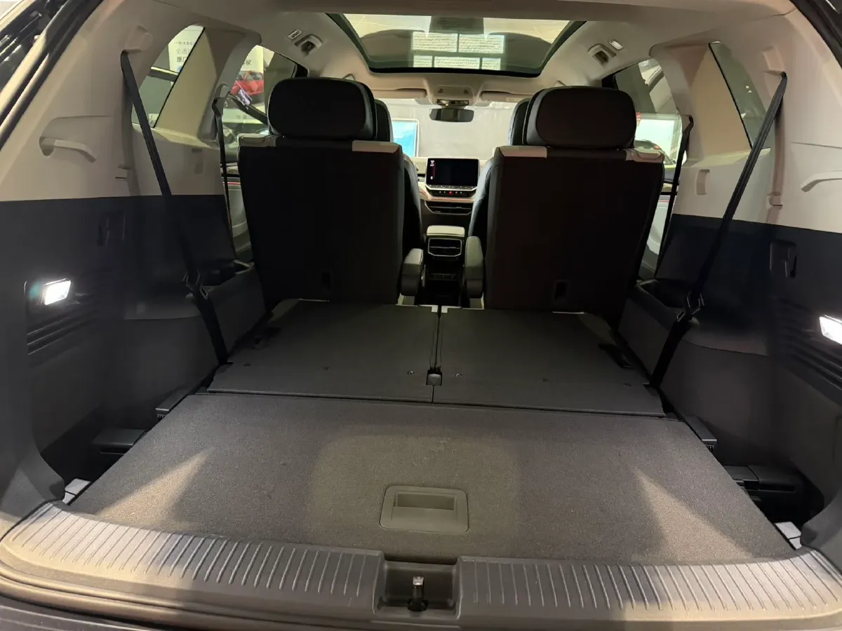 2022 ARCFOX αT BEV 94.5KWH,autocango,china used car exporter,china ev exporter,chinese used car exporter,chinese used ev exporter