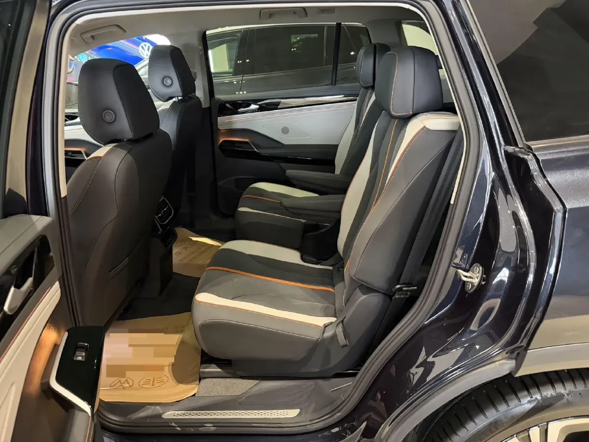 2022 ARCFOX αT BEV 94.5KWH,autocango,china used car exporter,china ev exporter,chinese used car exporter,chinese used ev exporter