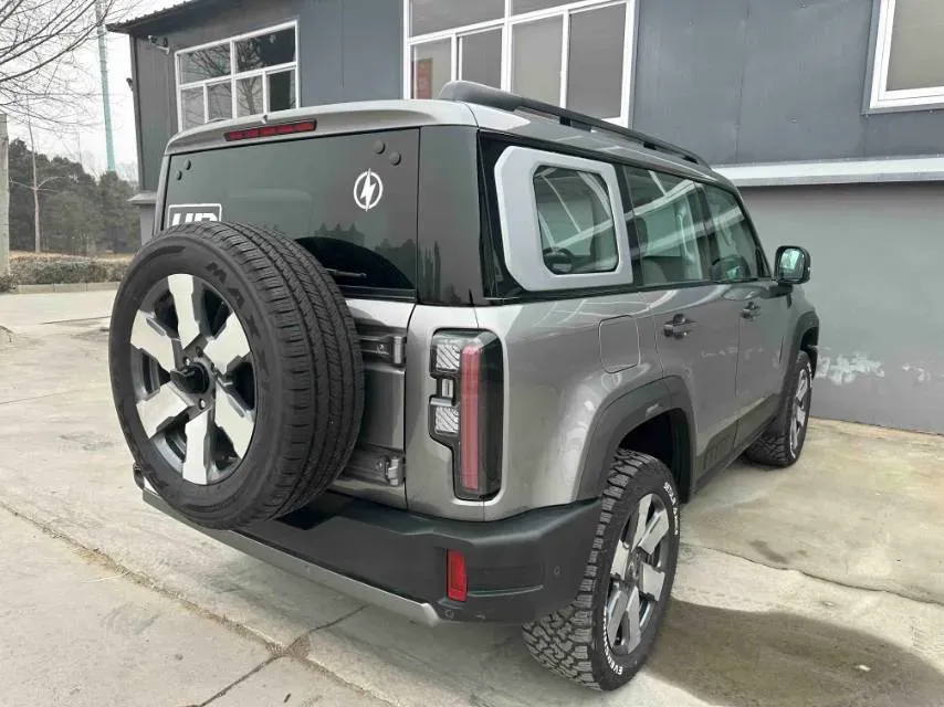 2025 Beijing BJ40 REEV REEV 188HP REEV 40.3KWH,autocango,china used car exporter,china ev exporter,chinese used car exporter,chinese used ev exporter