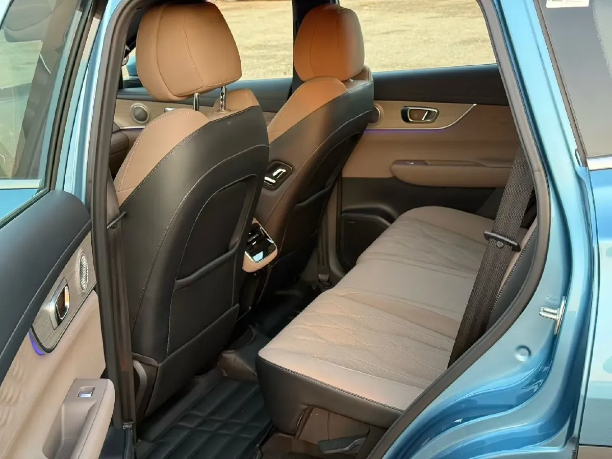 2025 Chery Tiggo8 PLUS C-DM 1.5T 156HP L4 1DHT PHEV,autocango,china used car exporter,china ev exporter,chinese used car exporter,chinese used ev exporter