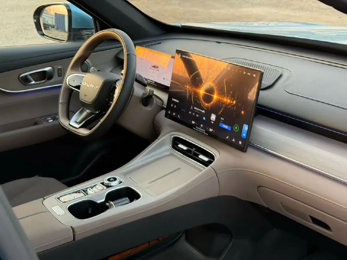 2025 Chery Tiggo8 PLUS C-DM 1.5T 156HP L4 1DHT PHEV,autocango,china used car exporter,china ev exporter,chinese used car exporter,chinese used ev exporter