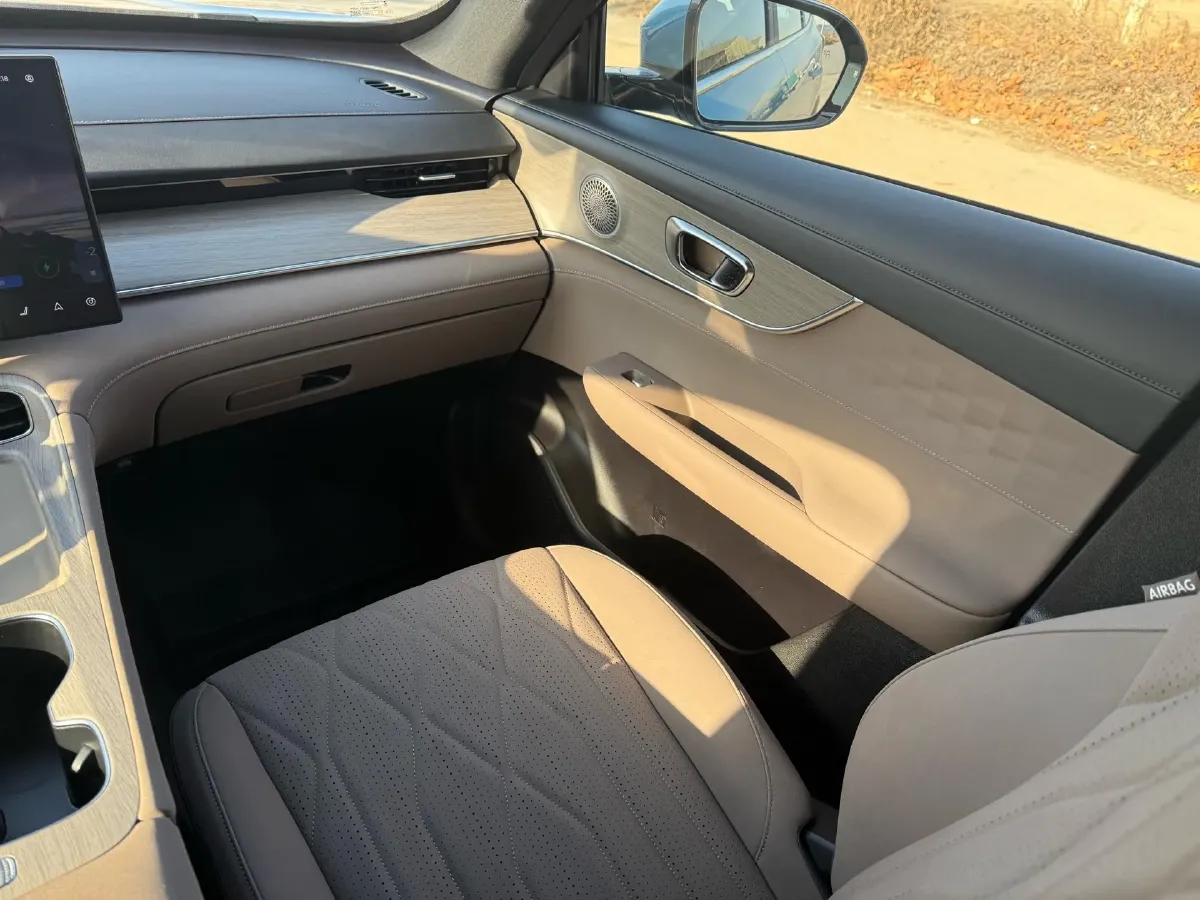 2025 Chery Tiggo8 PLUS C-DM 1.5T 156HP L4 1DHT PHEV,autocango,china used car exporter,china ev exporter,chinese used car exporter,chinese used ev exporter