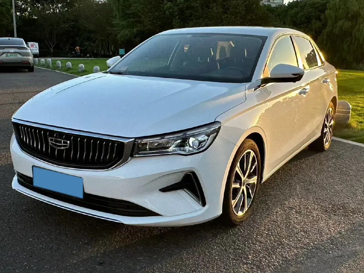 2022 Geely Emgrand 1.5L 114HP L4 CVT