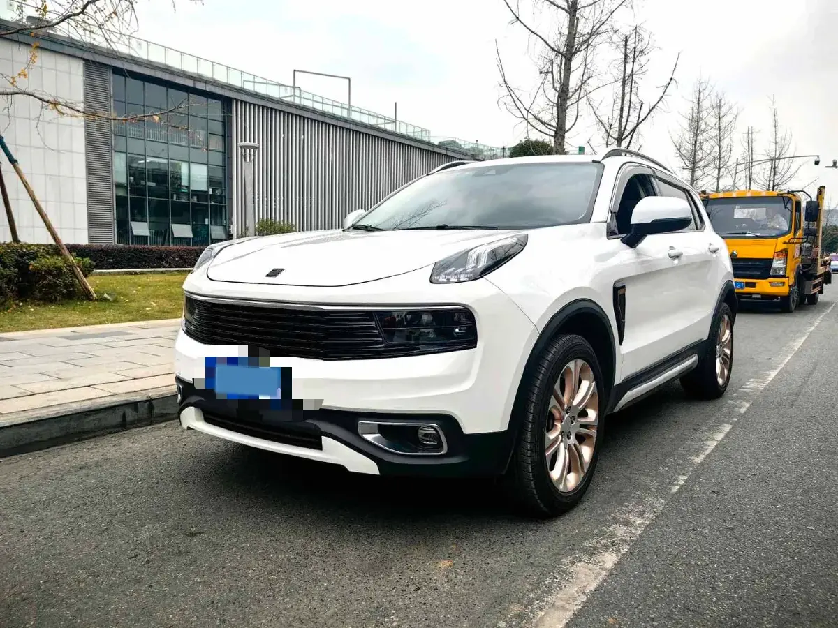 2019 LYNK&CO 01 2.0T 190HP L4 6AT
