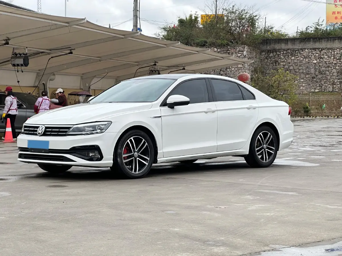 2019 Volkswagen Passat 1.4T 150HP L4 7DCT