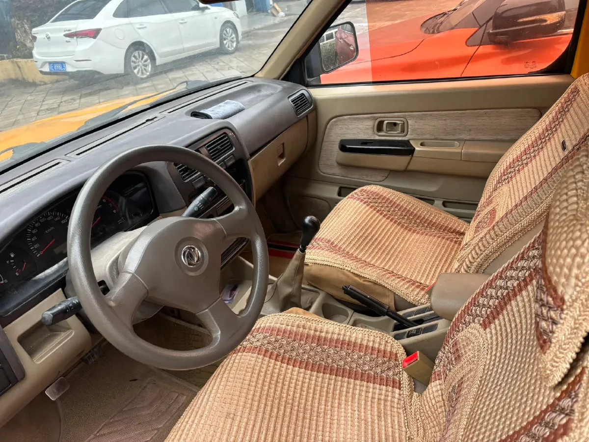 2013 Dongfeng RuiQi MPV 2.4L 139HP L4 5MT,autocango,china used car exporter,china ev exporter,chinese used car exporter,chinese used ev exporter
