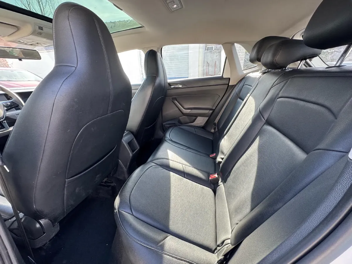 2021 DongFeng Aeolus AX7 1.6T 170HP L4 6AT,autocango,china used car exporter,china ev exporter,chinese used car exporter,chinese used ev exporter