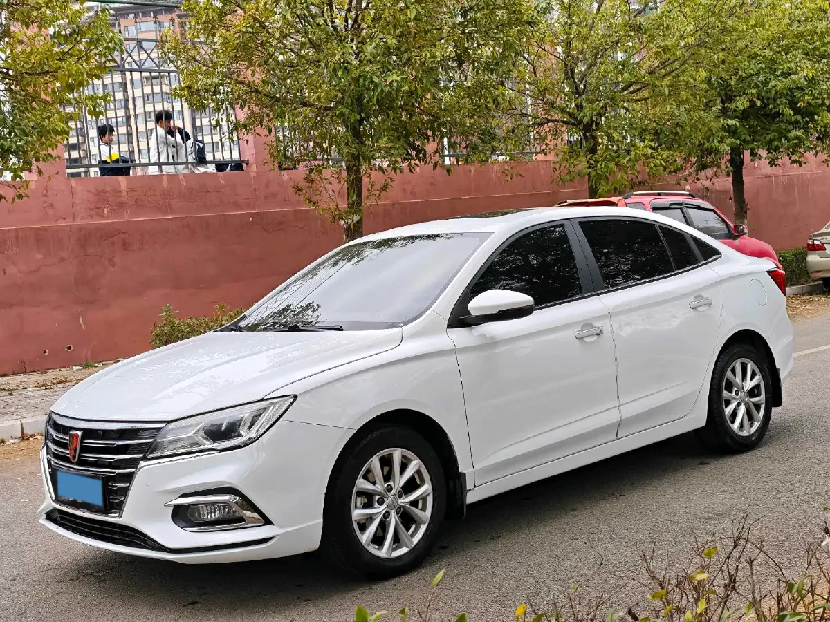 2021 Roewe i5 1.5L 120HP L4 CVT