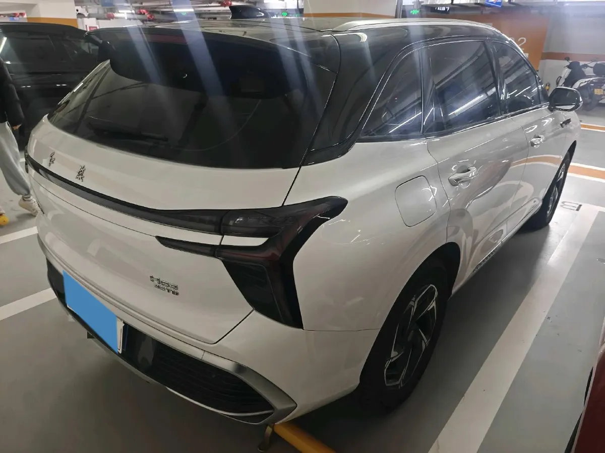 2023 HongQi HS3 1.5T 169HP L4 7DCT,autocango,china used car exporter,china ev exporter,chinese used car exporter,chinese used ev exporter