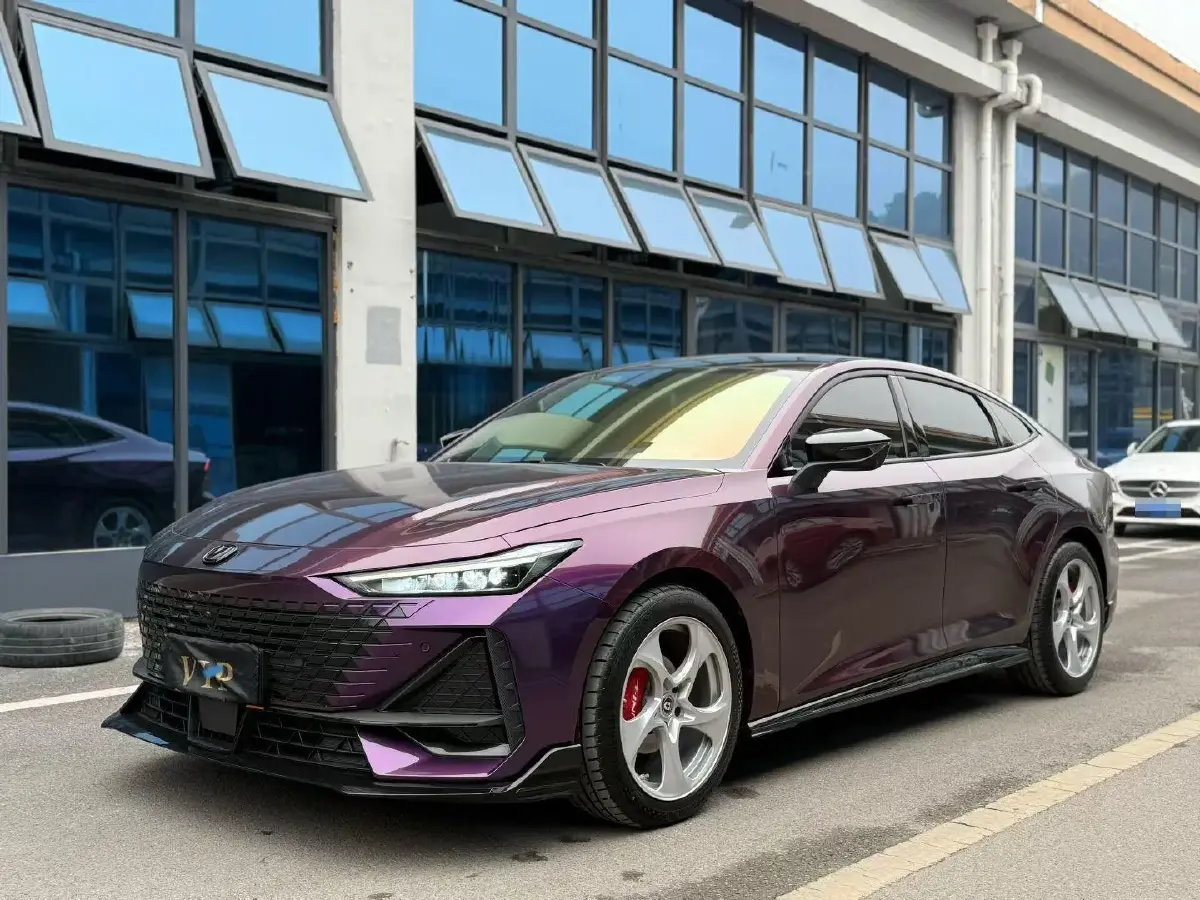 2022 ChangAn UNI-V 1.5T 188HP L4 7DCT