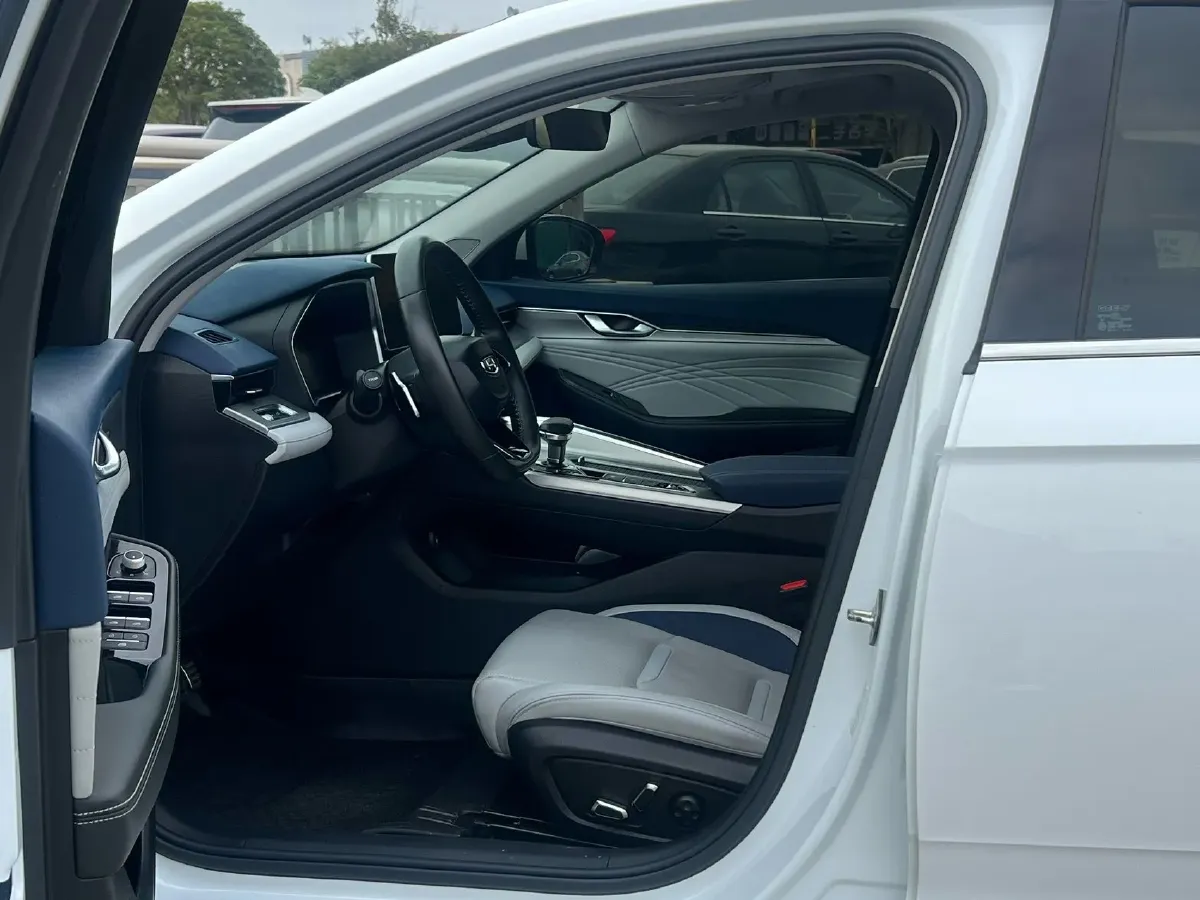 2020 Volkswagen C-Trek 1.5L 112HP L4 6AT,autocango,china used car exporter,china ev exporter,chinese used car exporter,chinese used ev exporter