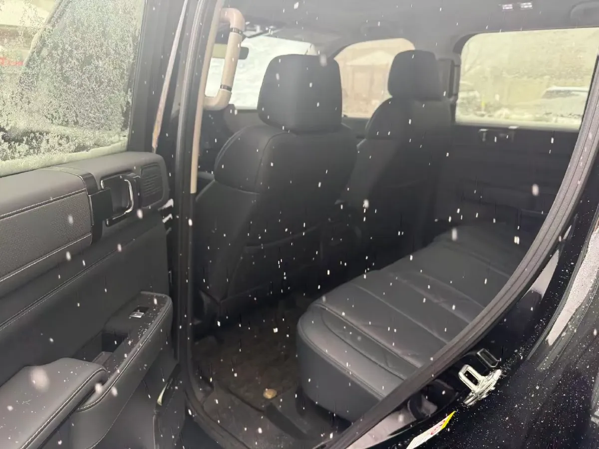 2025 FangChengBao Bao 5 1.5T 194HP L4 E-CVT PHEV 31.8KWH,autocango,china used car exporter,china ev exporter,chinese used car exporter,chinese used ev exporter