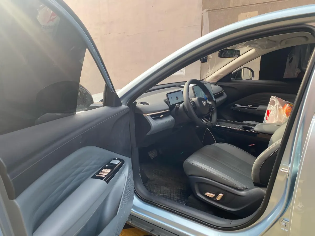 2025 ARCFOX T1 BEV,autocango,china used car exporter,china ev exporter,chinese used car exporter,chinese used ev exporter