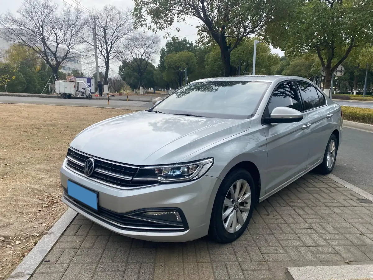 2020 Volkswagen Bora 1.5L 113HP L4 6AT