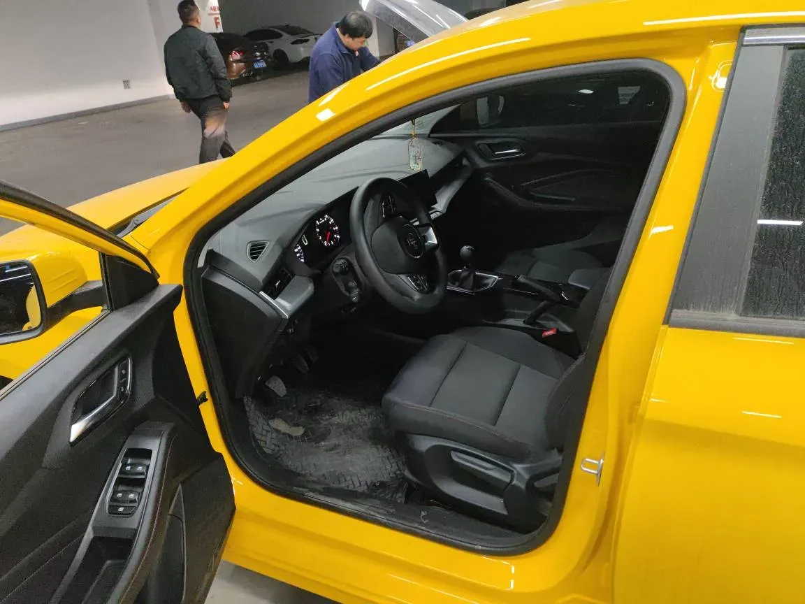 2023 MG 5 1.5L 129HP L4 5MT,autocango,china used car exporter,china ev exporter,chinese used car exporter,chinese used ev exporter