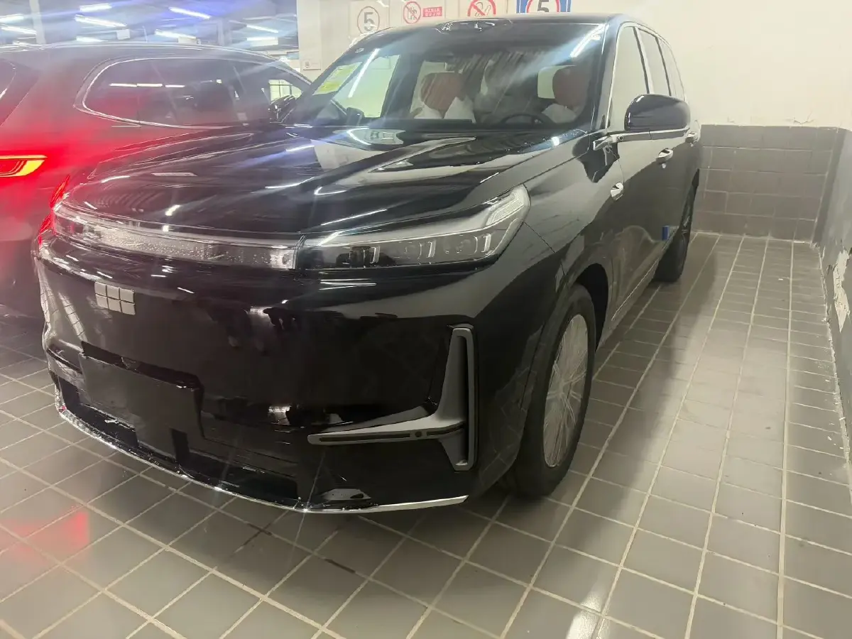 2025 Xpeng G9 BEV 93.1KWH