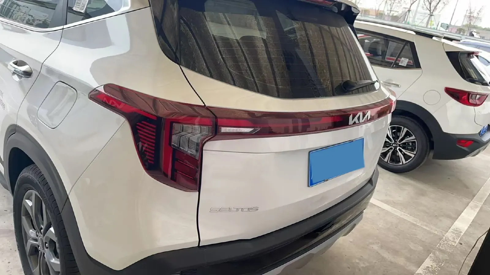 2024 Kia Sonet 1.5L 115HP L4 CVT,autocango,china used car exporter,china ev exporter,chinese used car exporter,chinese used ev exporter