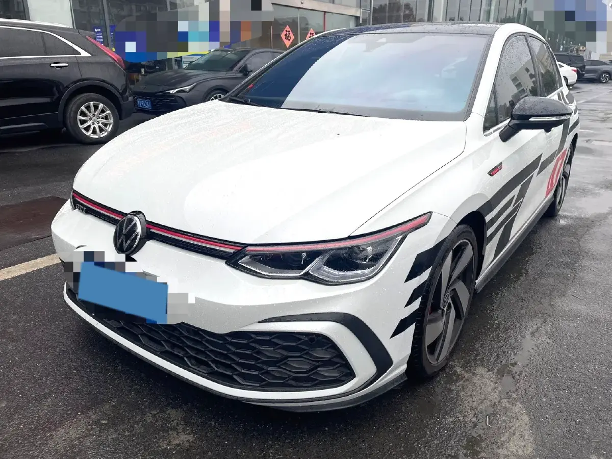 2023 Volkswagen GolfGTI 2.0T 220HP L4 7DCT