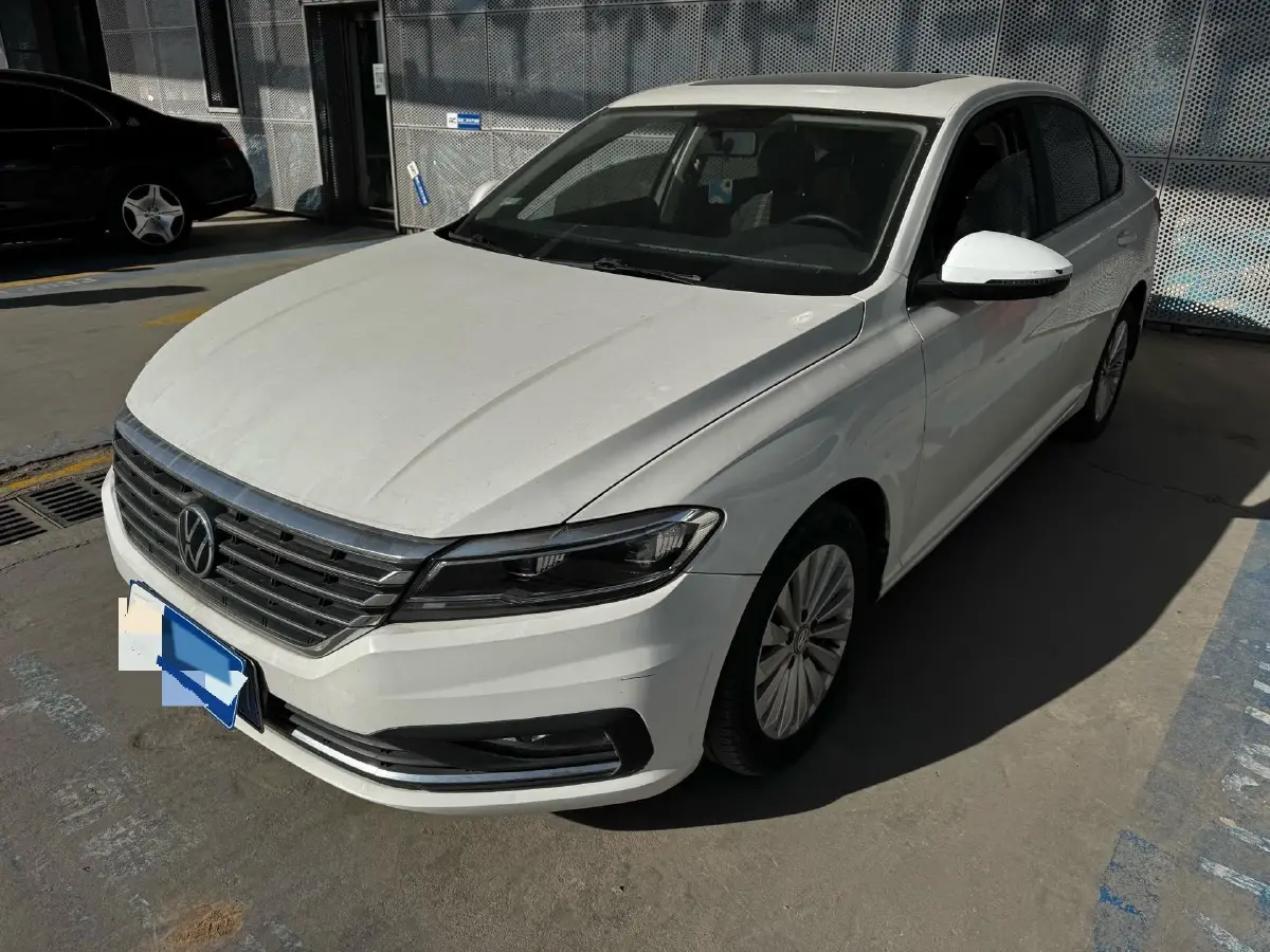 2019 Volkswagen Sagitar 1.2T 116HP L4 7DCT