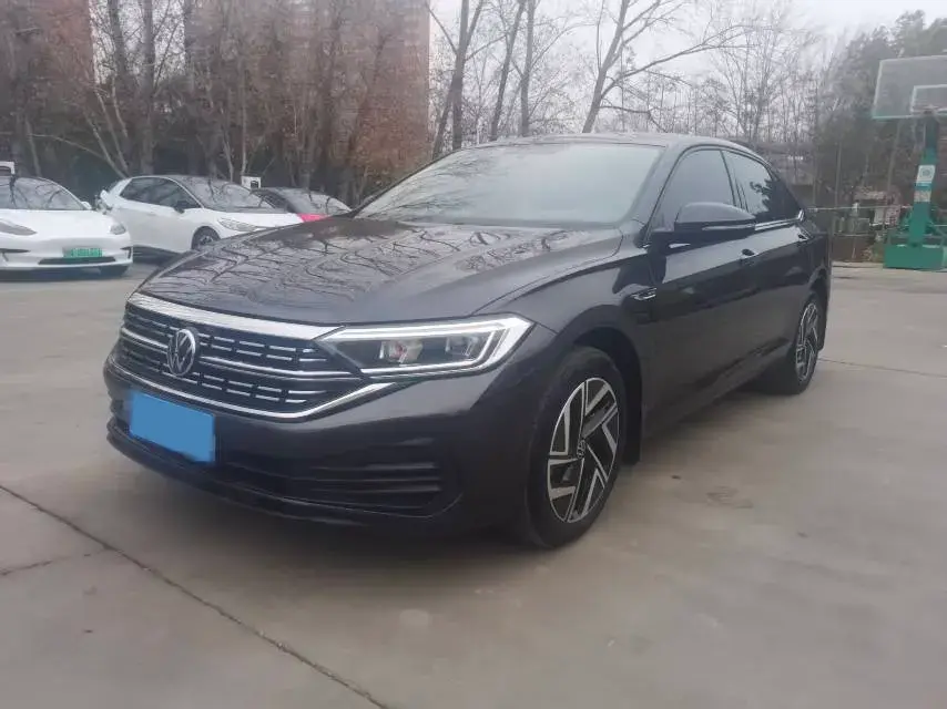2022 Volkswagen Sagitar 1.4T 150HP L4 7DCT