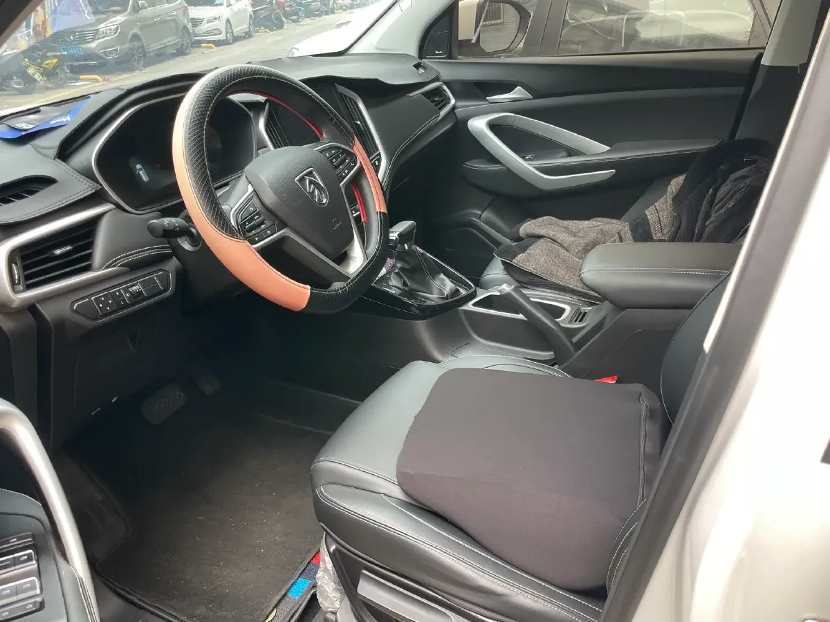 2021 BaoJun 530 1.5T 147HP L4 CVT,autocango,china used car exporter,china ev exporter,chinese used car exporter,chinese used ev exporter